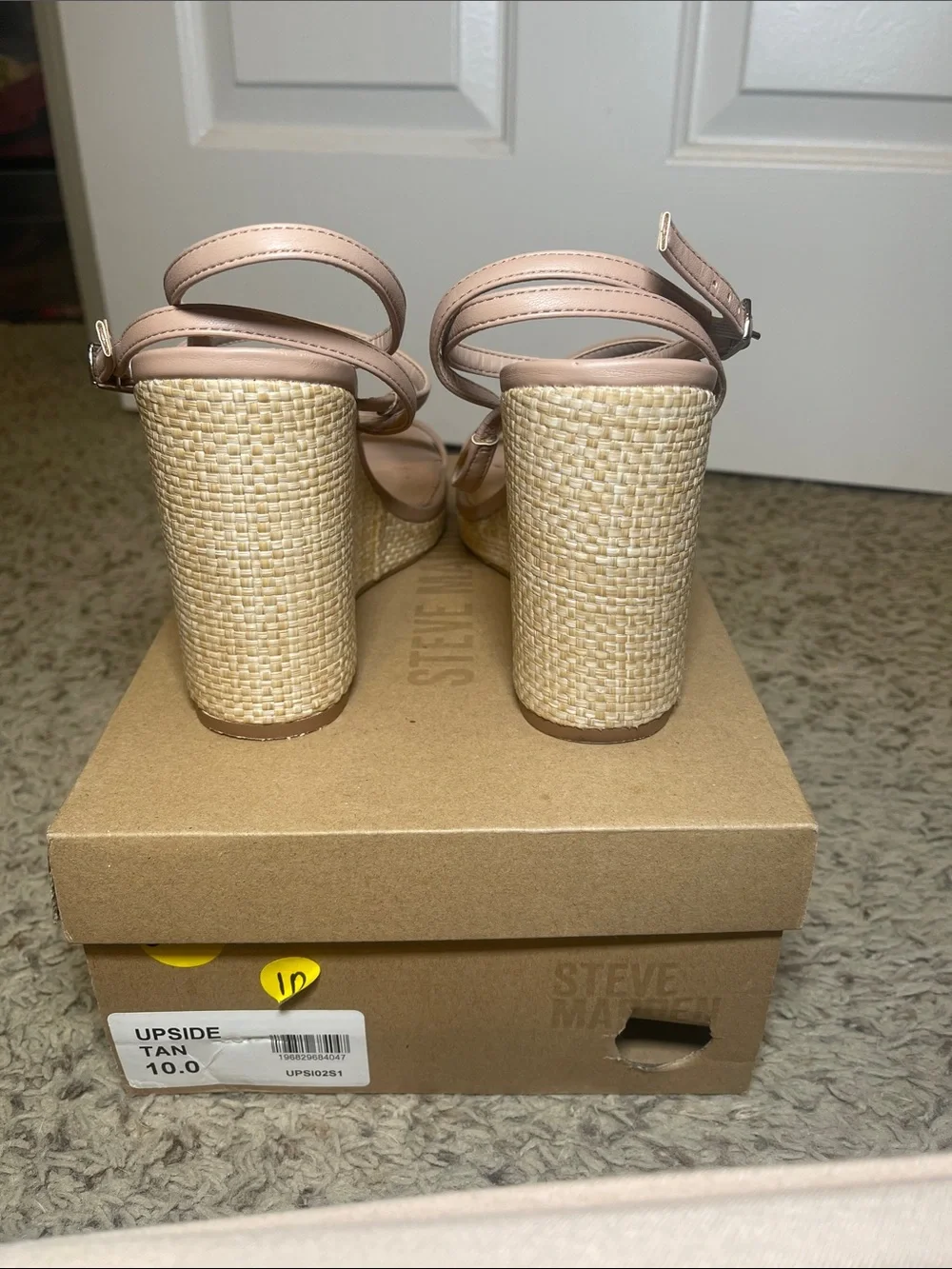 Steve Madden buckle neutral